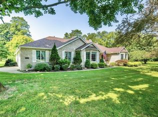 17 Hillcrest Ct, Conneaut, OH 44030