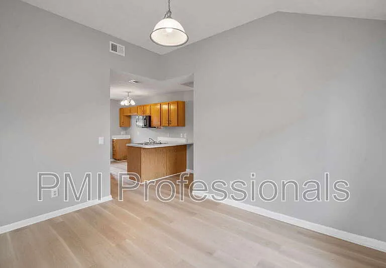 604 Hugh Duffy Cv — Photo 9