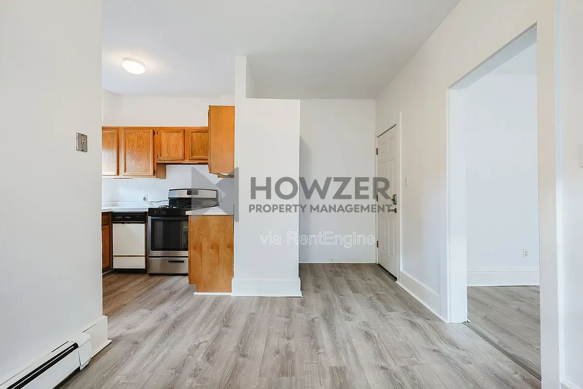 Building Photo - 128 Arnold St #1