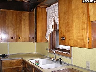 2nd image of 1311 Parkman Rd NW