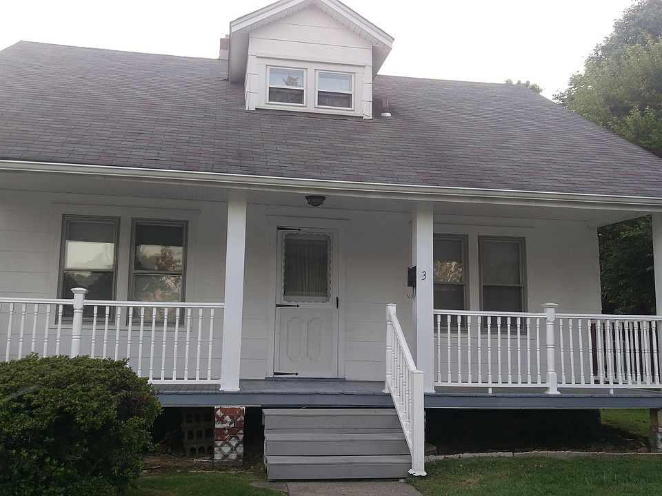 1st image of 3 Chestnut Ave