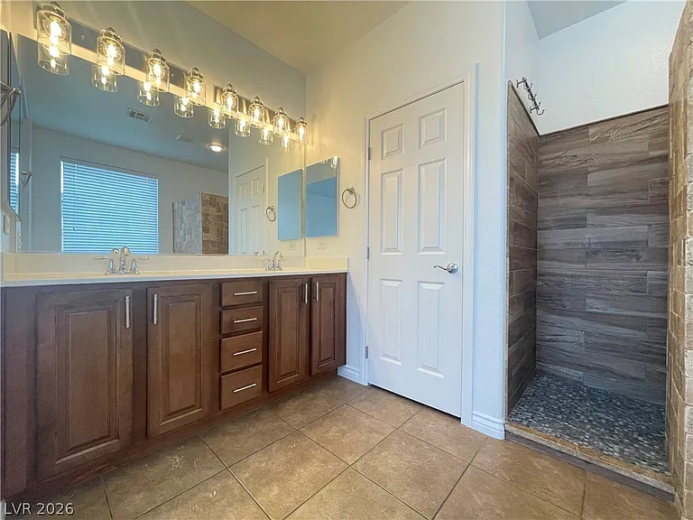 1066 Via Nandina Pl — Photo 16
