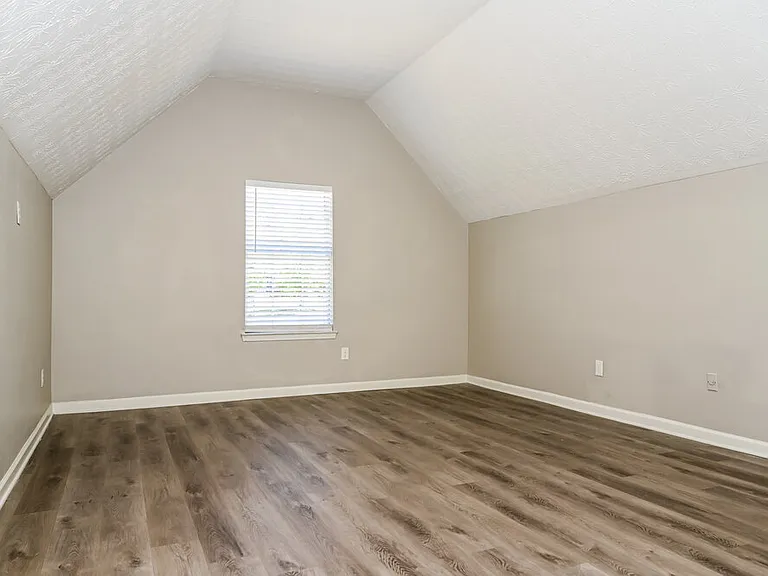 204 Biltmore Way — Photo 14