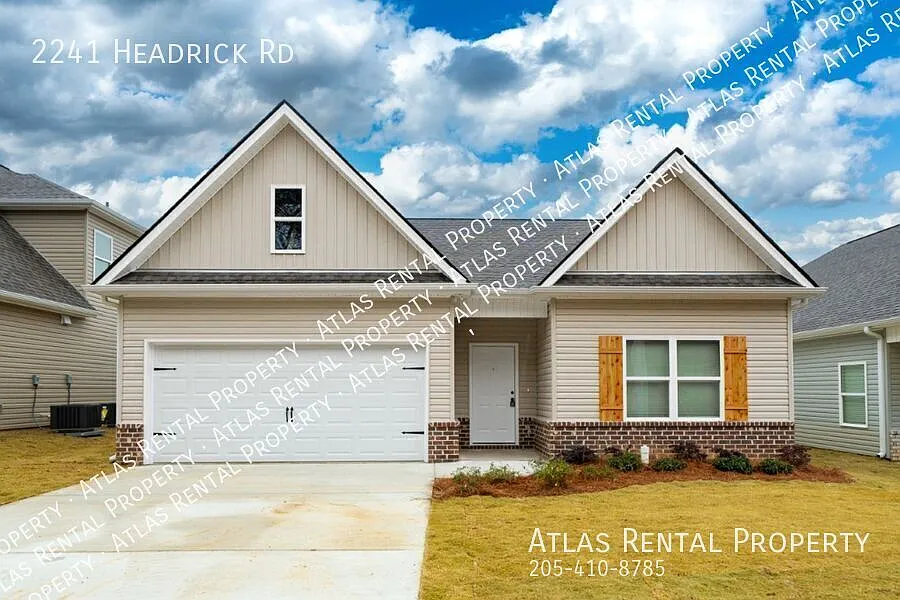 Stunning 3BR/2BA Beauty Modern Upgrades, Incredible Value & Won't Last Long! — Photo 1