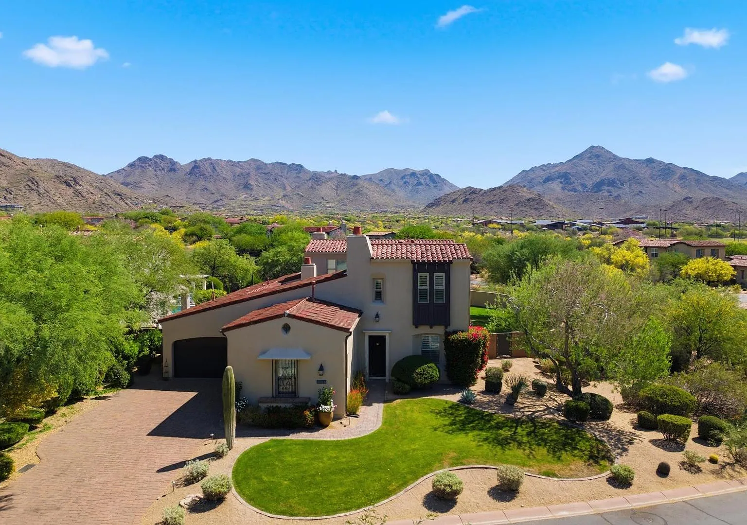 4 bed, 3.5 bath, 4323 sqft, $14,500 — Photo 1