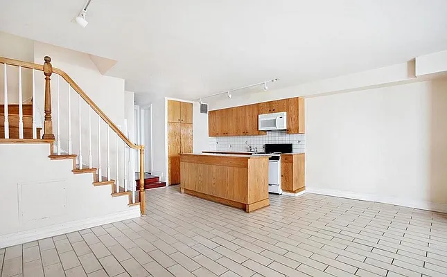 Rented by REAL New York | media 11