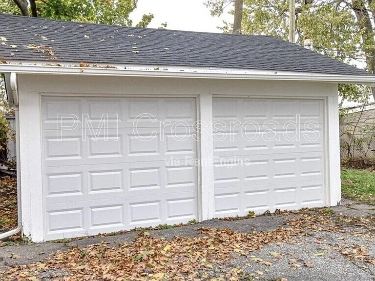10208 Adelaide Ave — Photo 10