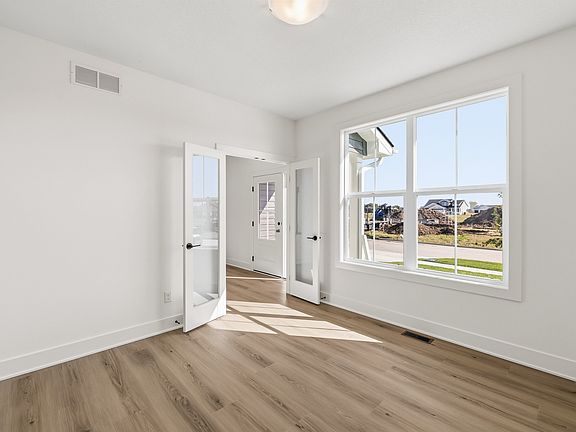 4th image of 4724 180th St