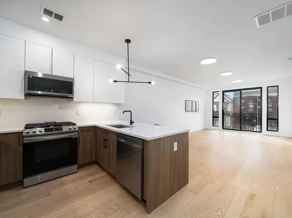 10 Brinkerhoff Street image 1 of 7