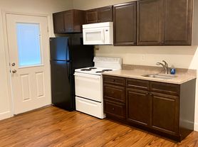 1107 NW 6th St, Gainesville, FL