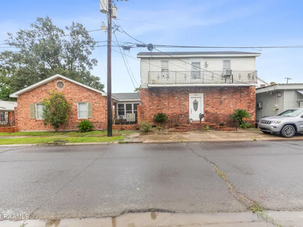 129 S Theater St, Saint Martinville, LA 70582