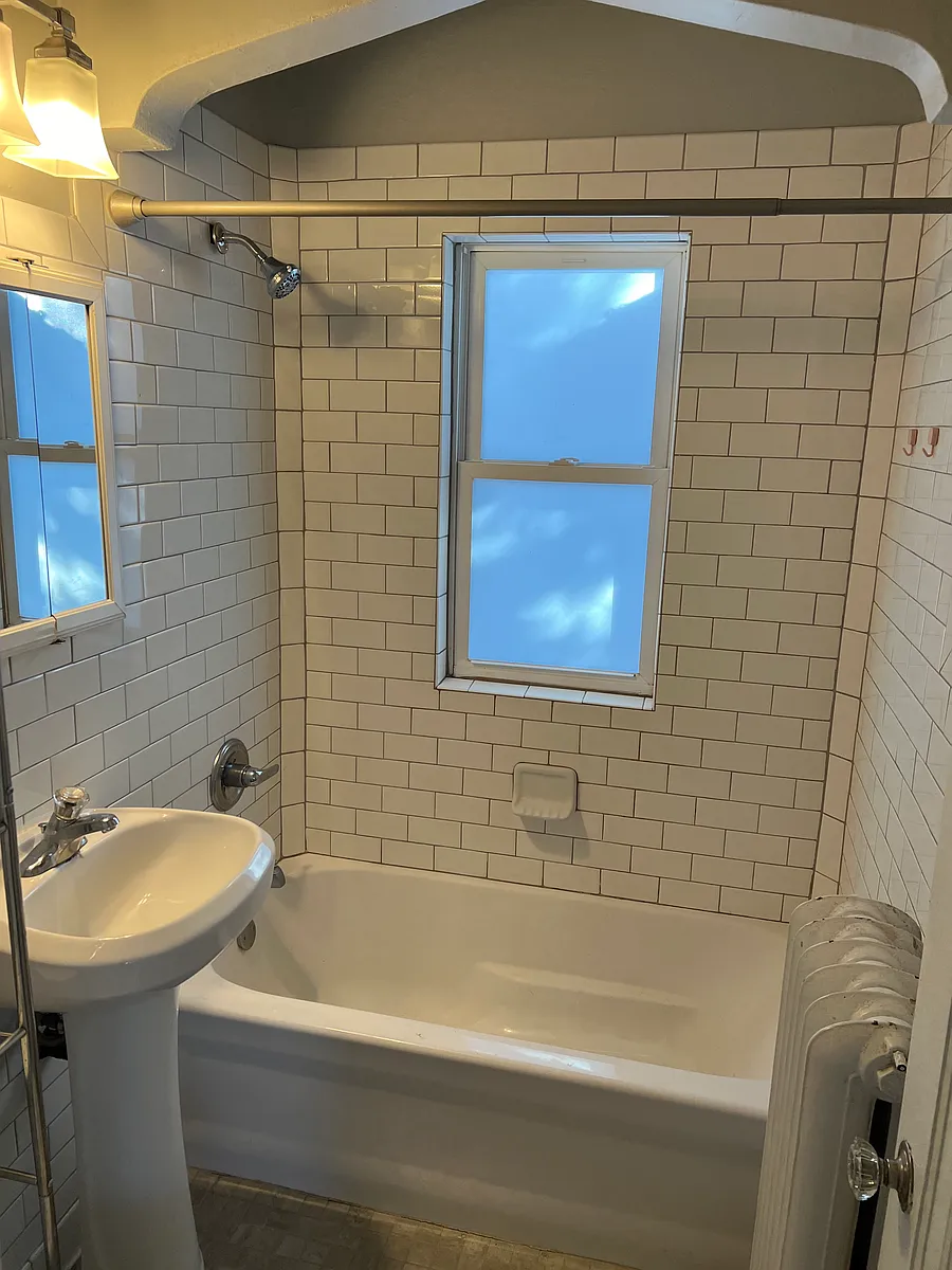Building Photo - 1406 Grand Ave #5