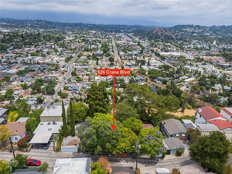 526 Crane Blvd — Photo 22