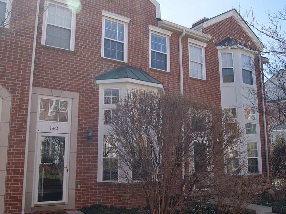 1st image of 142 S Georgetown Sq #1