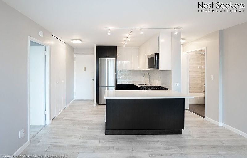 1st image of 333 E 45th St APT 23D