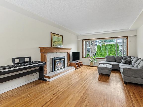 2nd image of 1684 Cornell Ave