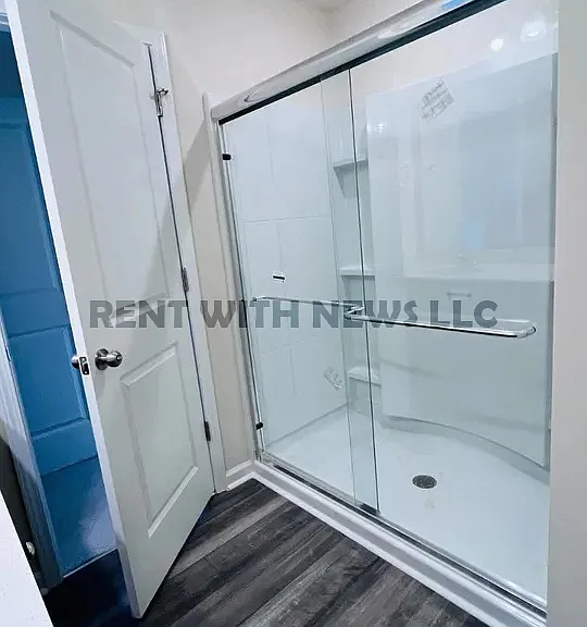 851 McKenzie Park Ter — Photo 14