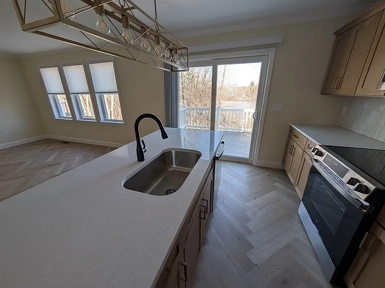 778 Main St #6 — Photo 9