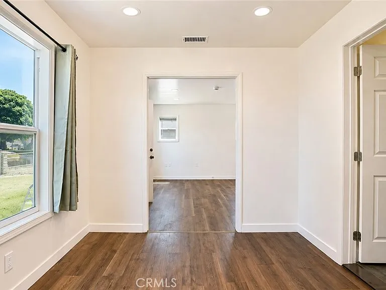 11744 Mulhall St — Photo 32