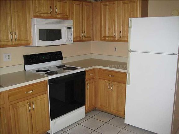 4th image of 6806 Middlewood Ct