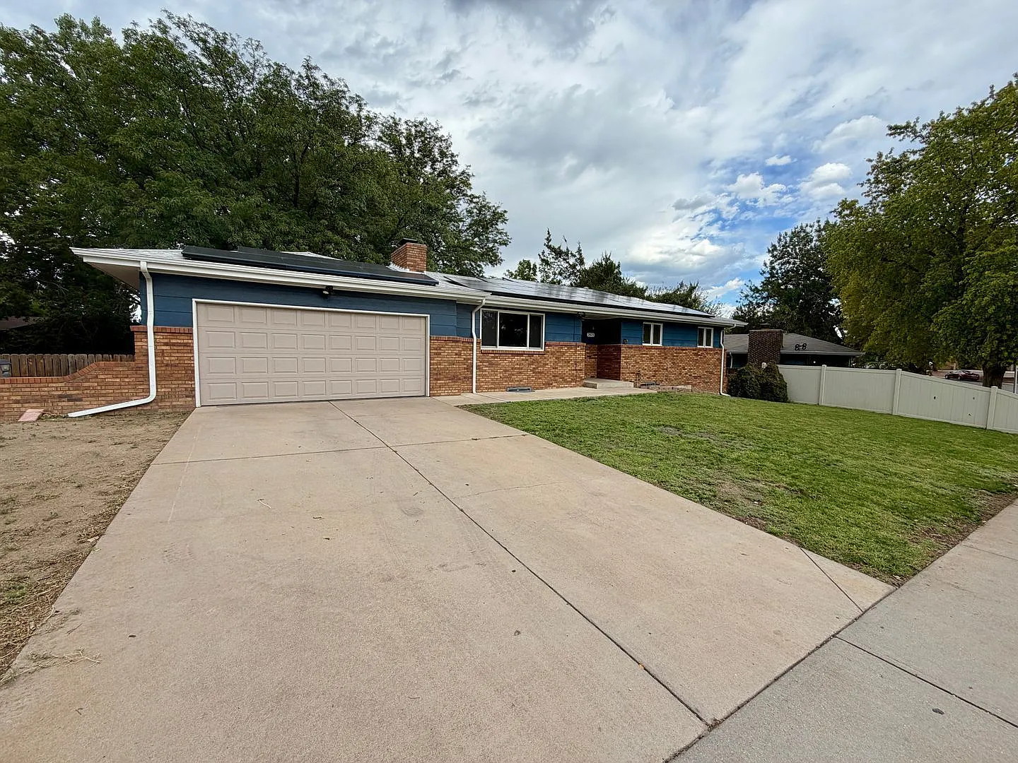 4 bed, 3.0 bath, 2235 sqft, $2,550 — Photo 4