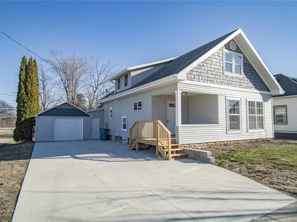 522 N Sycamore St, Monticello, IA 52310