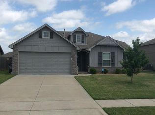 18201 E 42nd St S, Tulsa, OK 74134
