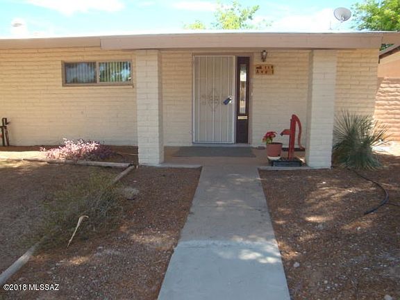 2nd image of 118 E Avenue I