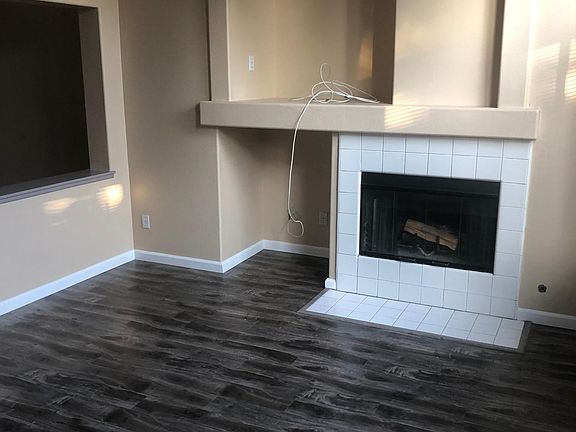3rd image of 14159 Farralon Ct