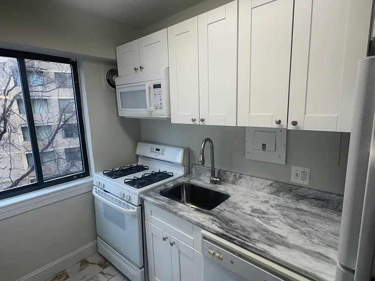 3901 Tunlaw Rd NW #602 — Photo 12
