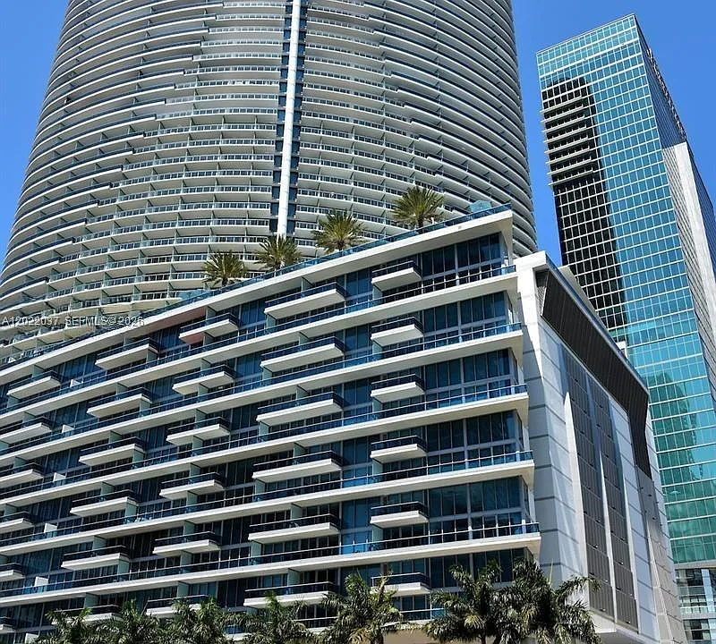 200 Biscayne Boulevard Way #3911