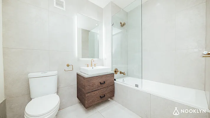 Rented by Nooklyn NYC LLC | media 42