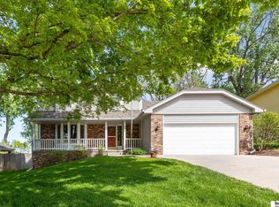 6219 S 79th Cir, Ralston, NE 68127