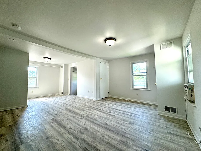 35 Lathrop Ave #3 — Photo 27