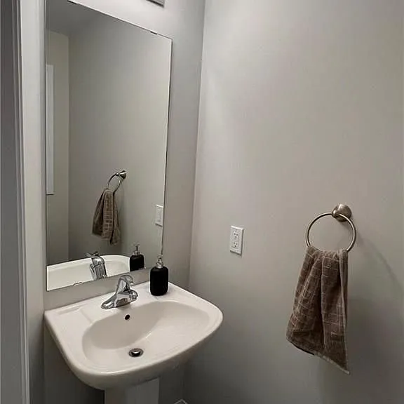 520 Grey St #7 — Photo 15