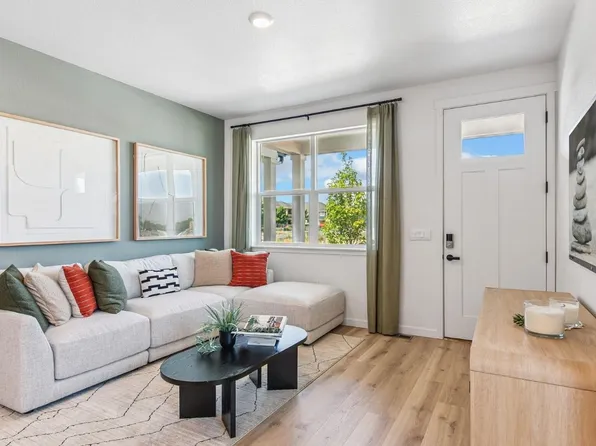 1350 S Chester St Unit A, Denver, CO 80247