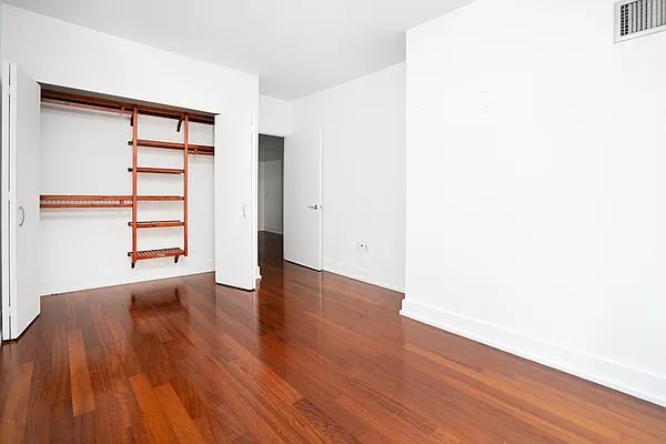 Sold by HighRiseNY | media 4