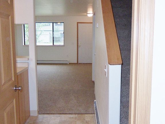 3rd image of 192 Palace Cir APT D4