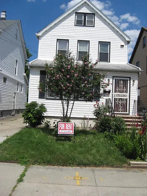 4831 203rd St photo 1
