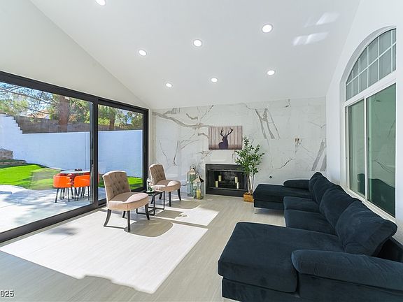 4th image of 9937 Whalers Landing Ct