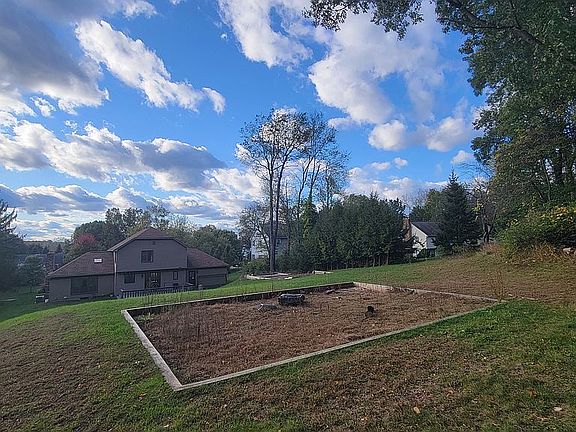 Volley Sand Court not finish