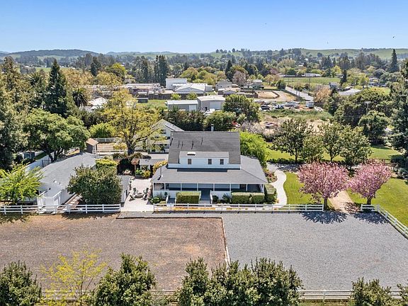 5th image of 1030 Thompson Lane
