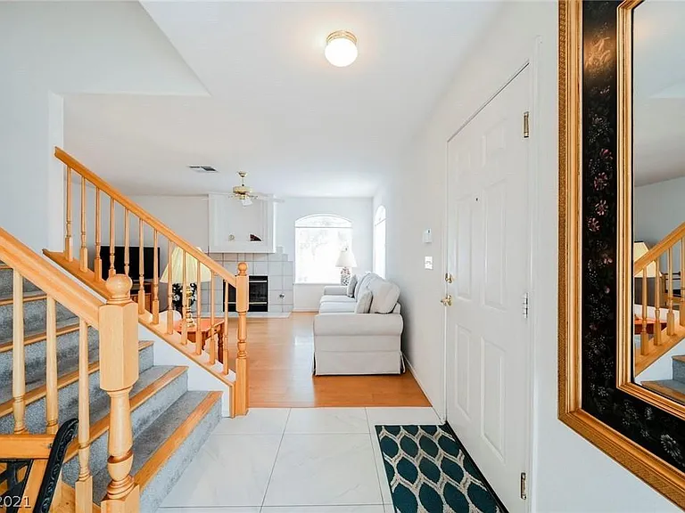 824 Radiant Star St — Photo 8