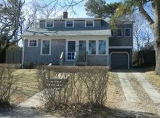 10 Gardiner Rd, Falmouth, MA 02543