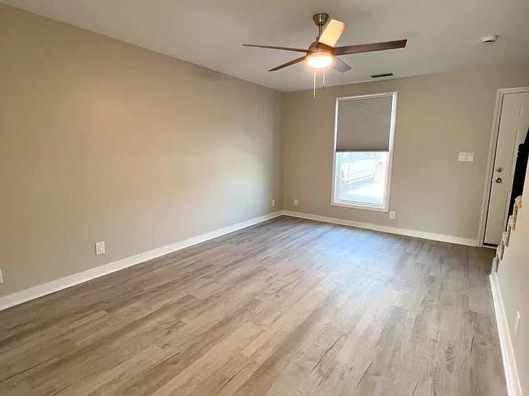 530 Hietts Ln — Photo 5