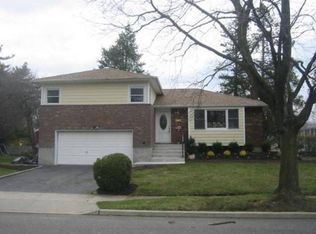 971 Richmond Rd, East Meadow, NY 11554