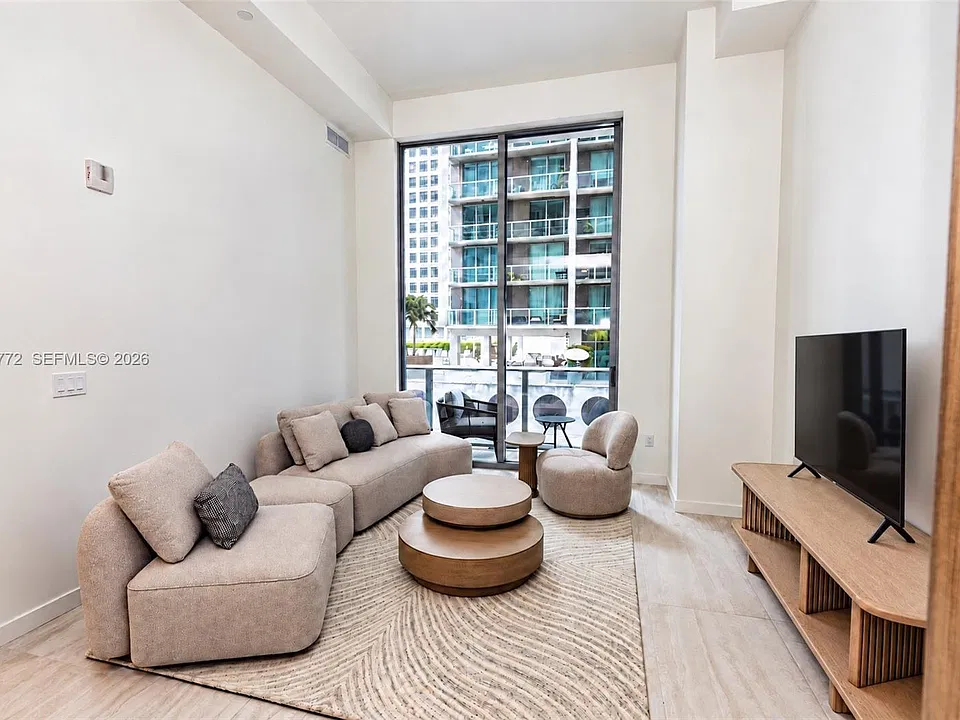 77 SE 5th St #1210