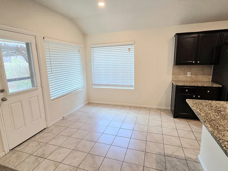 8433 Comanche Springs Dr — Photo 9