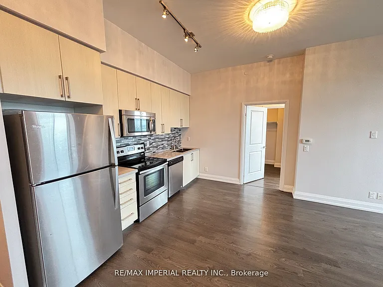 7890 Bathurst St #2301 — Photo 6