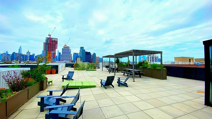 Rented by Douglas Elliman | media 16